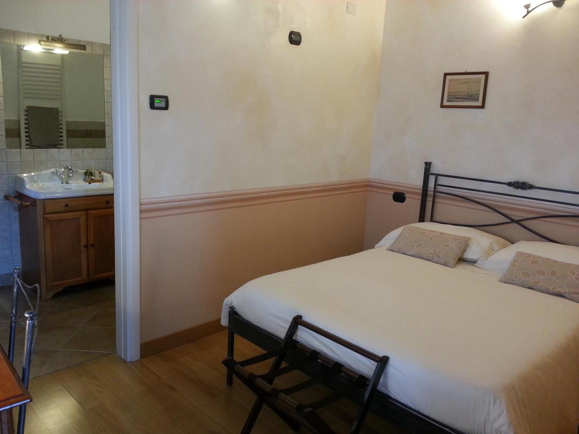 La Locanda Di San Biagio Bolzaneto Room photo